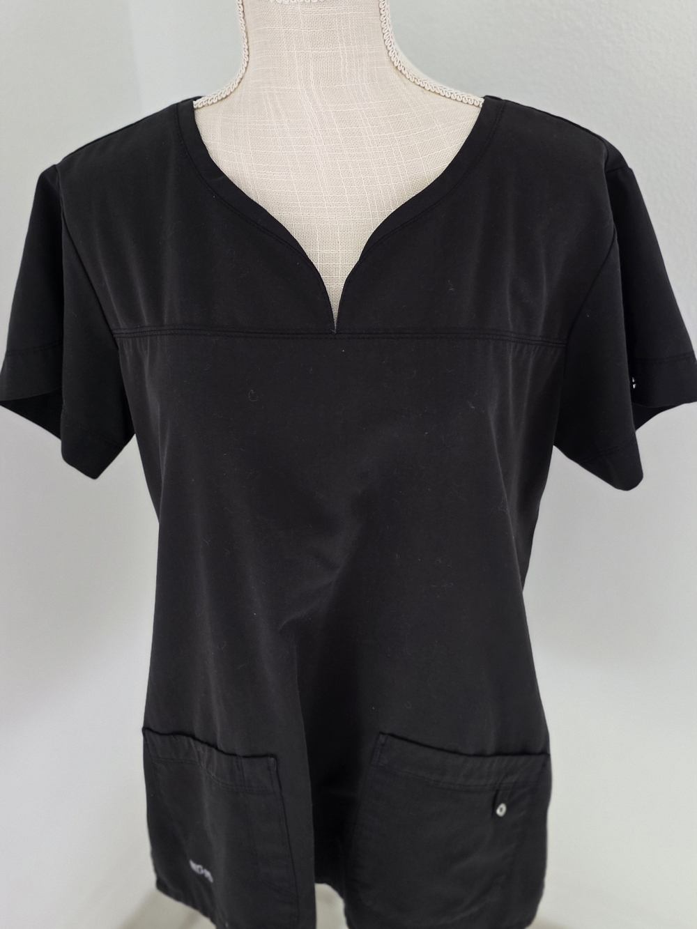 Women's Black V-Neck Short Sleeve Top